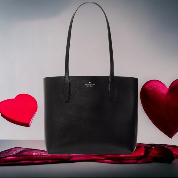 🚨GIFT AWAY🚨 New Kate spade beauty & the beast tote - Picture 4 of 7